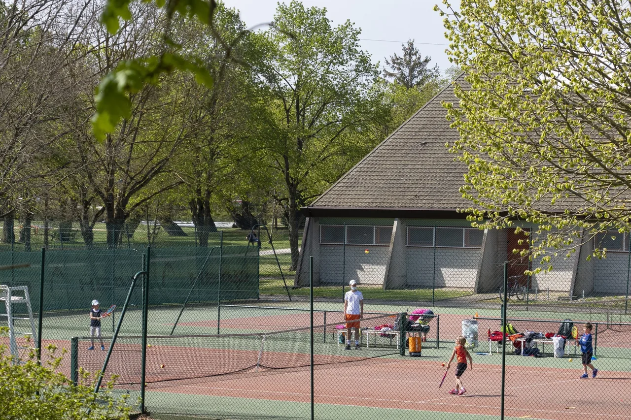imgi_83_ville-de-heillecourt-courts-tennis-exterieurs-scaled